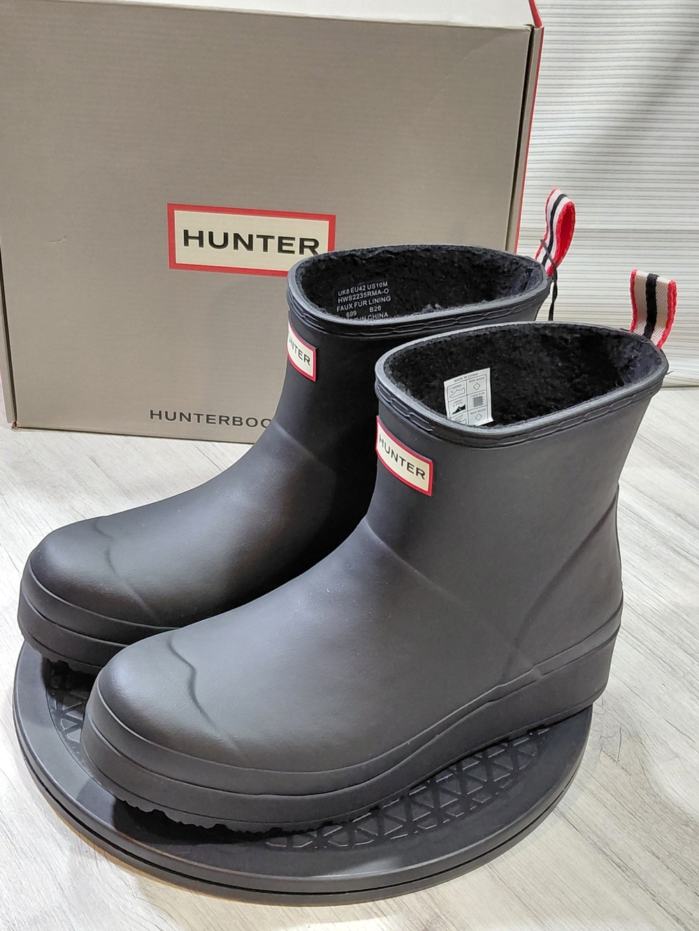 NWT Hunter Womens Black Play Short Ankle Rain Boots Insulated & Waterproof SZ 10
